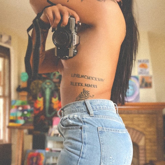 Meet your Posher, Ashley - Picture 2 of 9